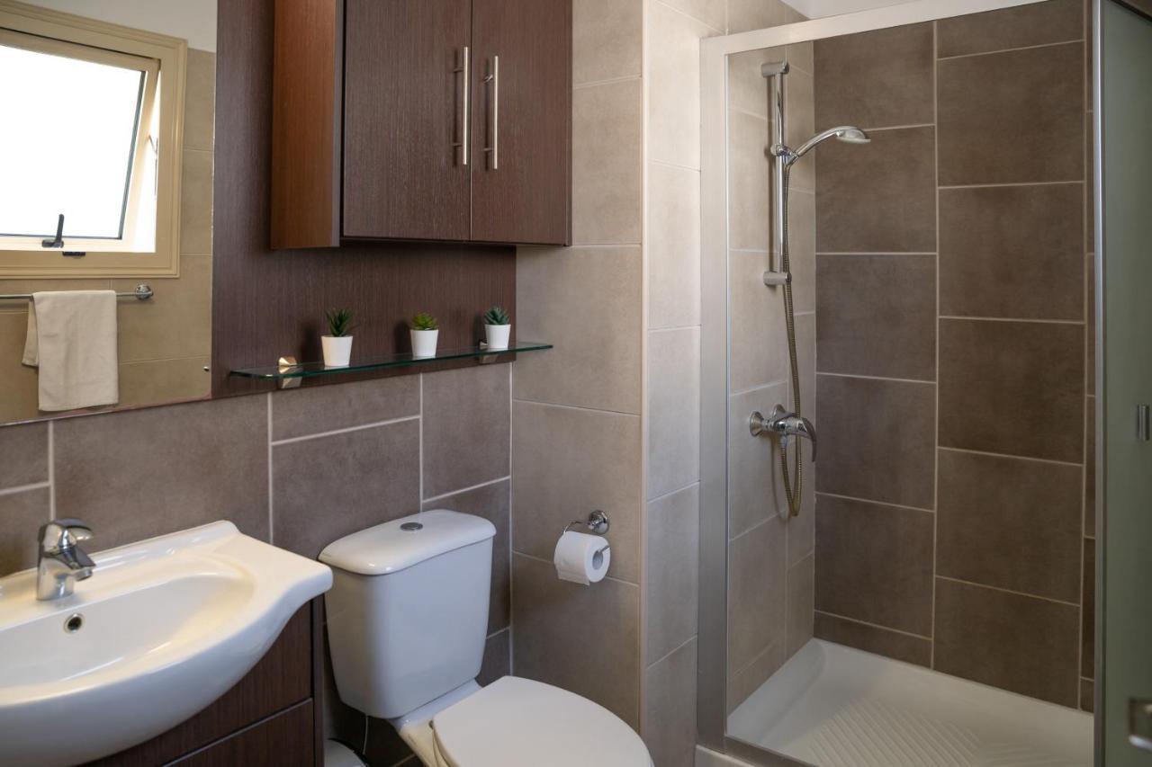 Palm Villa Ekaterina 4 Bdrm Paralimni Zewnętrze zdjęcie