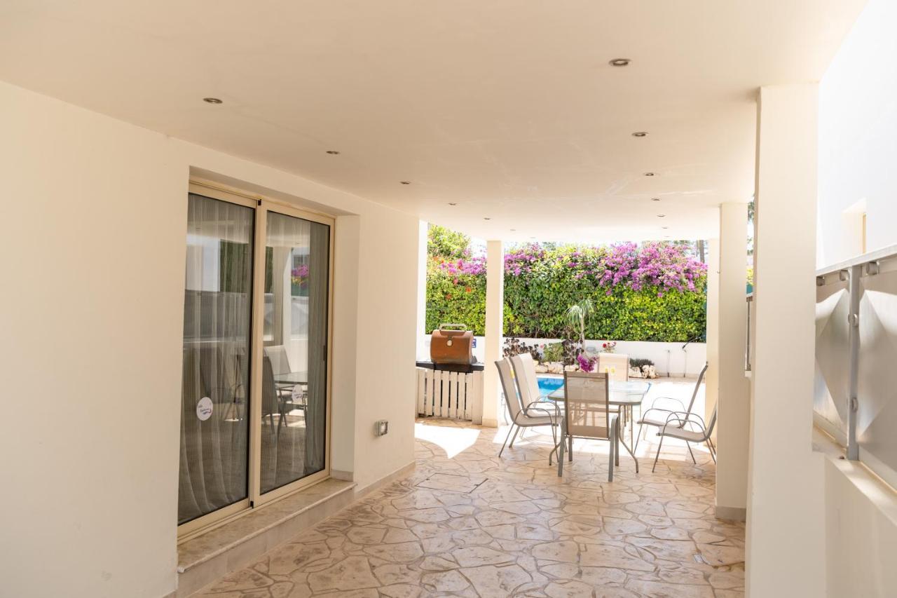 Palm Villa Ekaterina 4 Bdrm Paralimni Zewnętrze zdjęcie