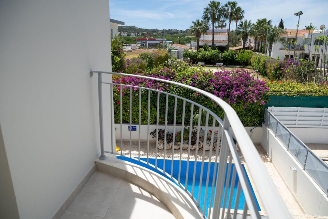 Palm Villa Ekaterina 4 Bdrm Paralimni Zewnętrze zdjęcie