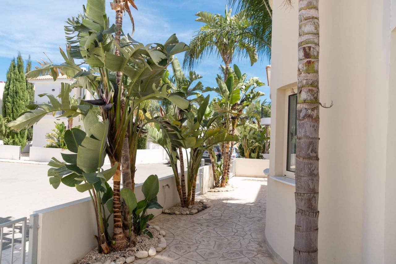 Palm Villa Ekaterina 4 Bdrm Paralimni Zewnętrze zdjęcie